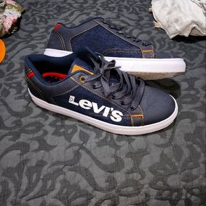 Levies shoes
